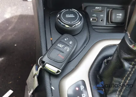 2018 Jeep Cherokee Limited 4X4 из США, поврежденный, VIN 1C4PJMDB8JD592448